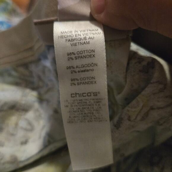 Chico’s Multicolor Print Crop Pants Size 2 (Large) - Picture 4 of 11